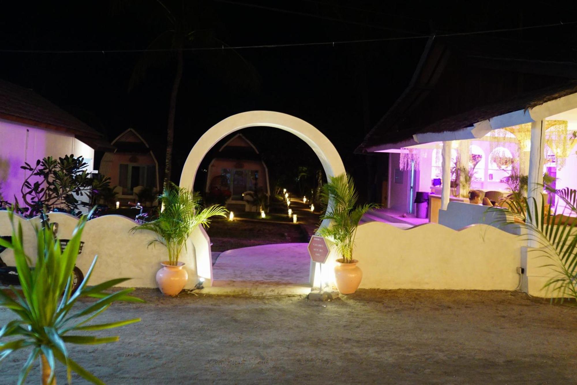 Playa Bonita Hotel & Beach Club Gili Air Exteriör bild