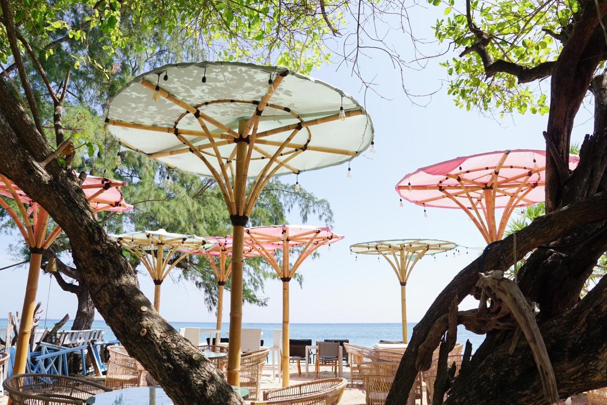 Playa Bonita Hotel & Beach Club Gili Air Exteriör bild